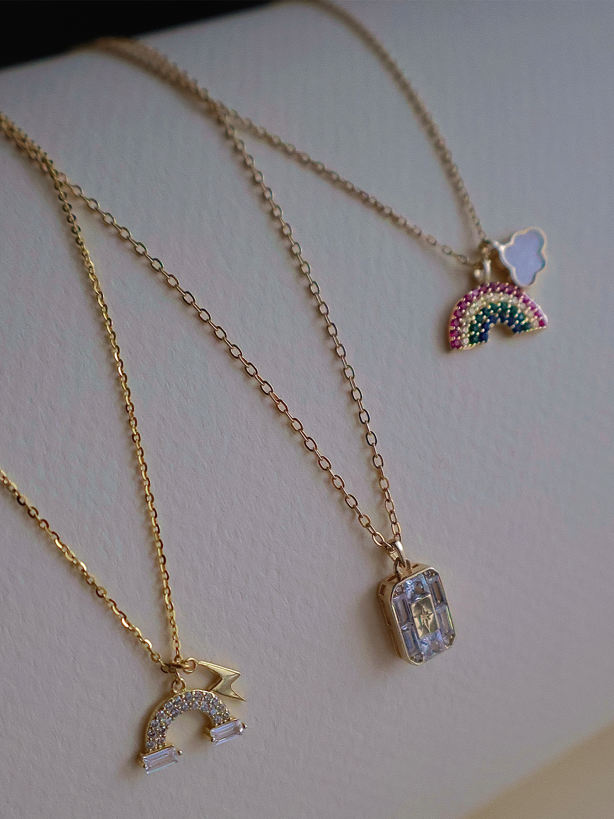 Gökkuşağı Şimşek Kolye