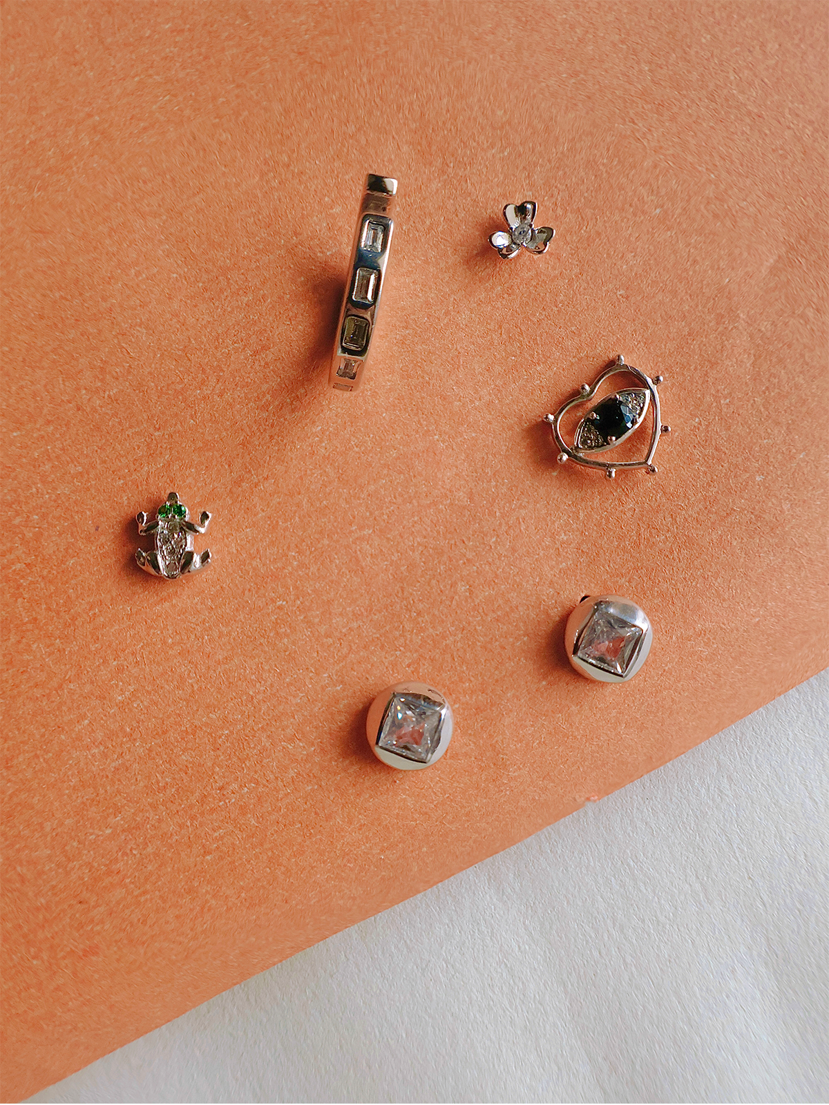 Dörtgen Taş Sıvama Yuvarlak Küpe