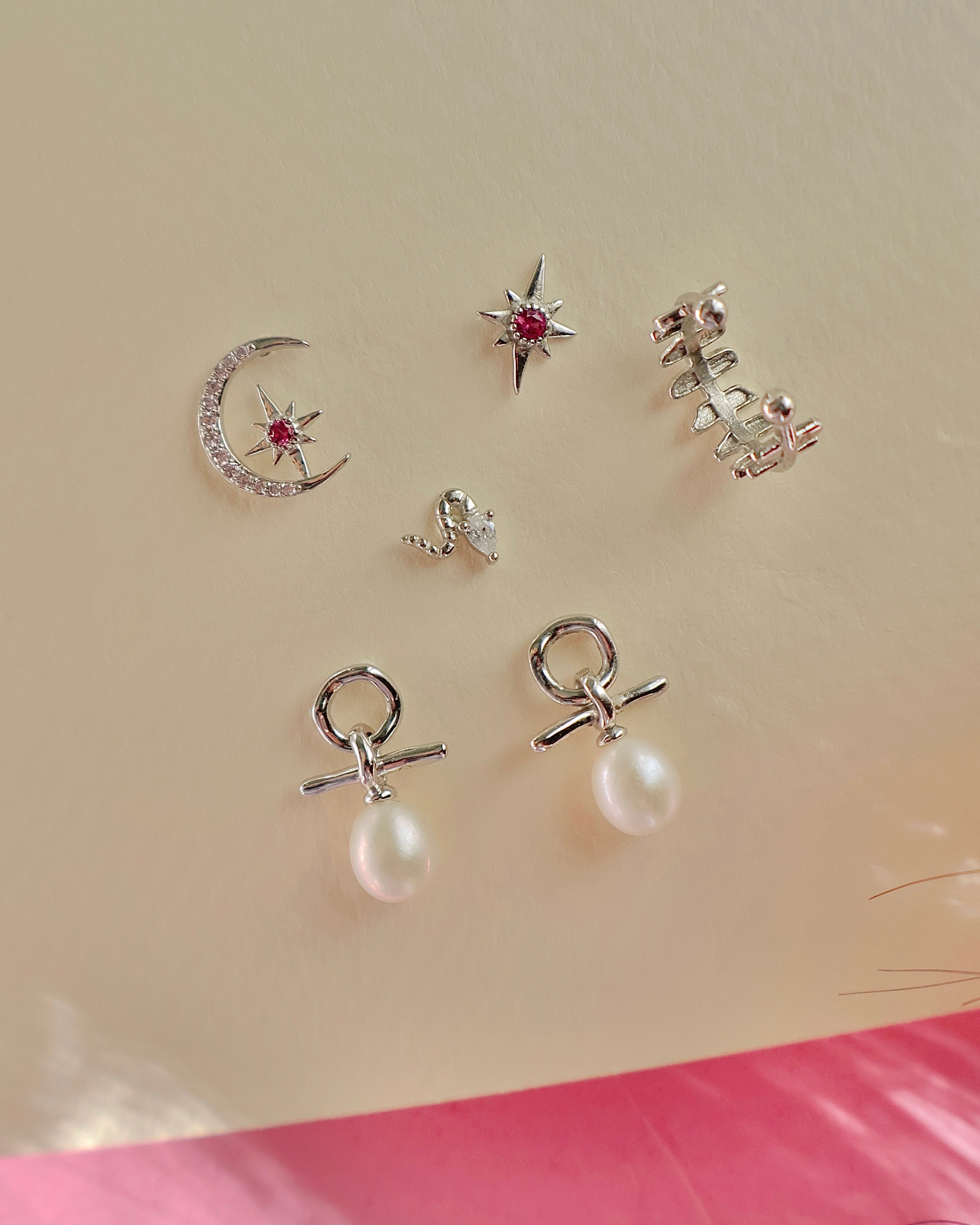 Yatay Sıra Çubuk Ear Cuff