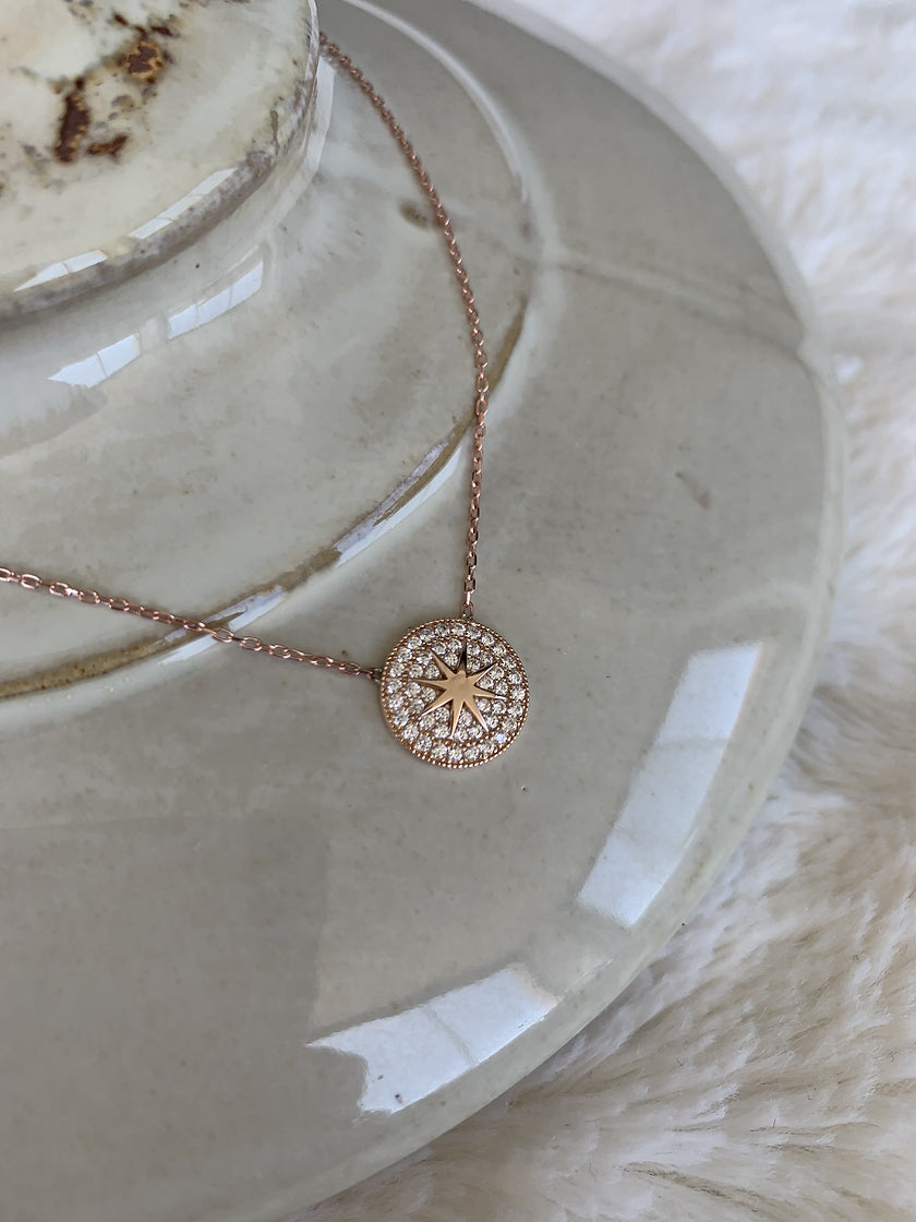 Kutup Yıldız Taşlı Kolye