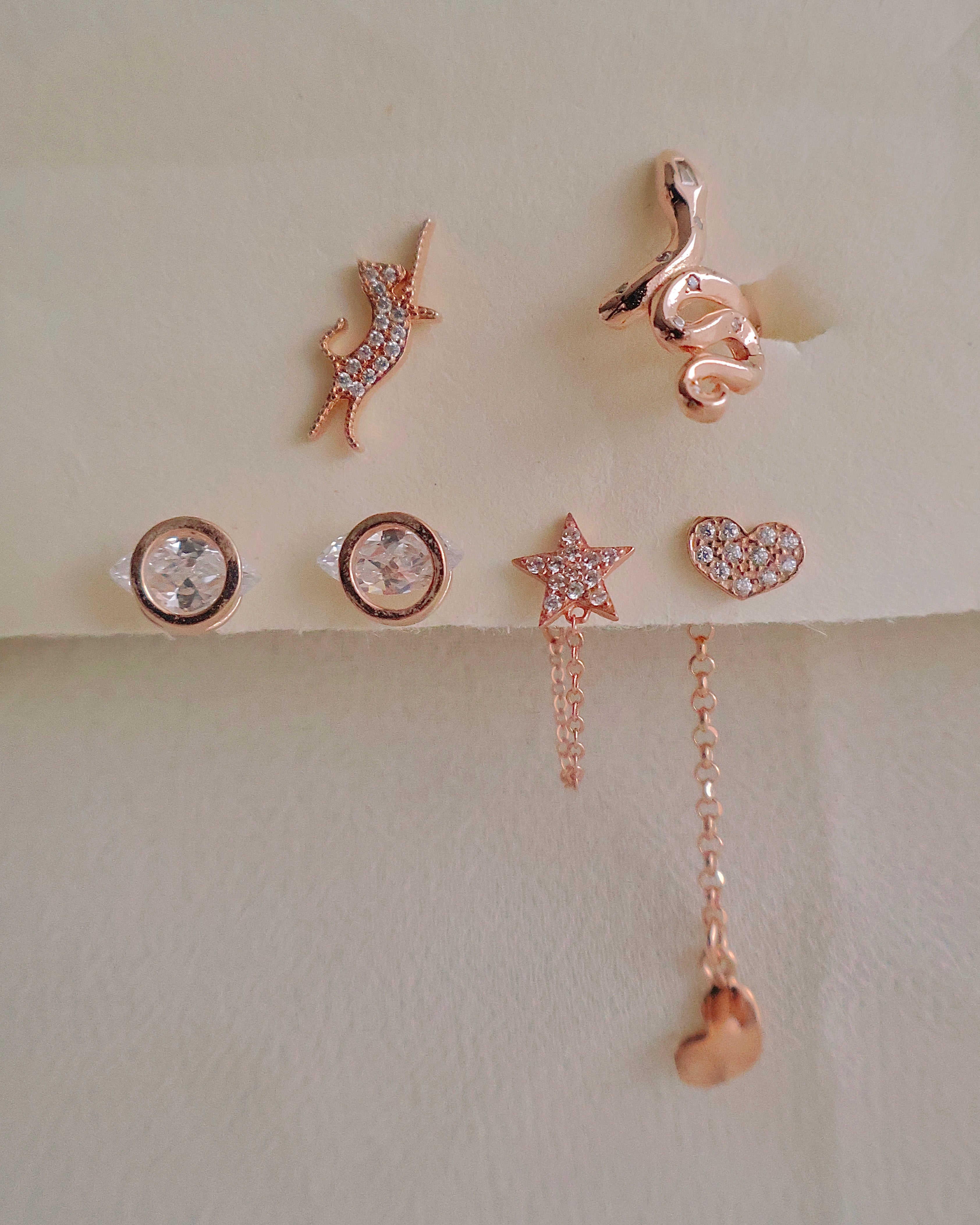 Zincirli Taşlı Yıldız Tek Küpe