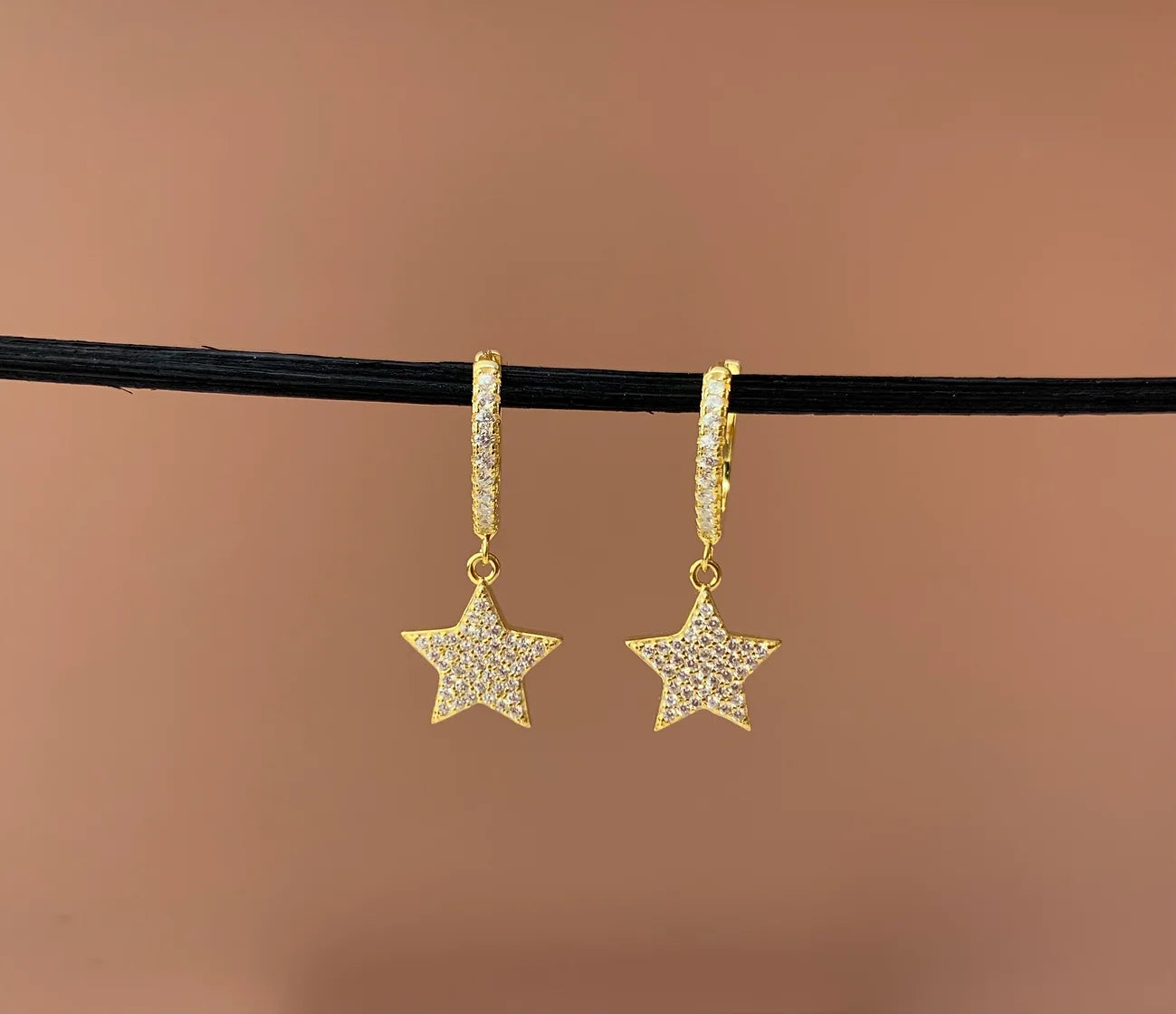 Yıldız Huggies Küpe