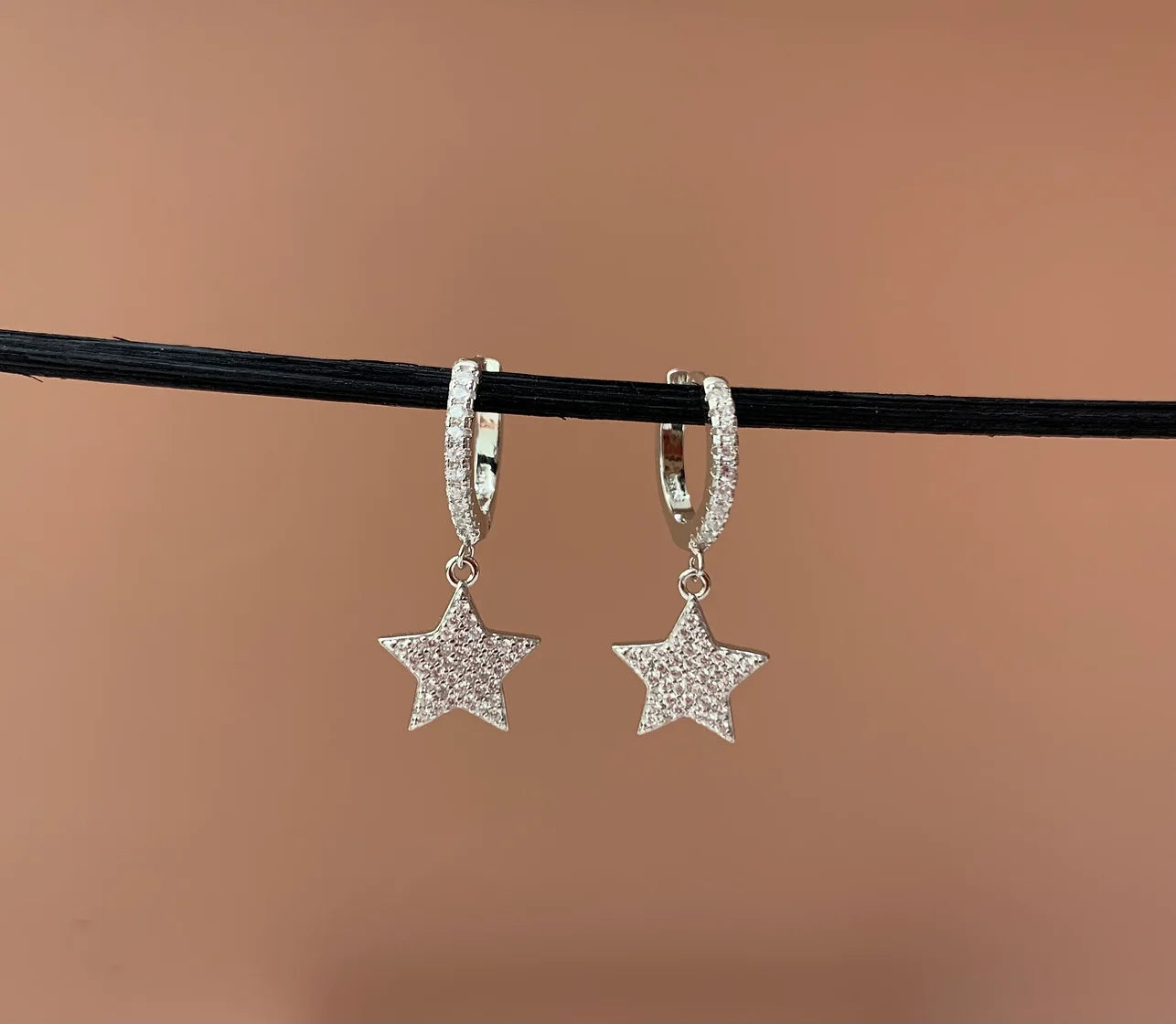 Yıldız Huggies Küpe